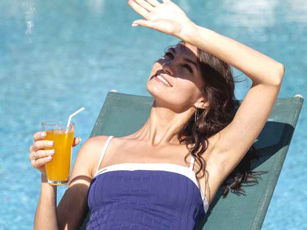 Abbronzarsi in modo sano con questi alimenti che preparano la pelle al sole