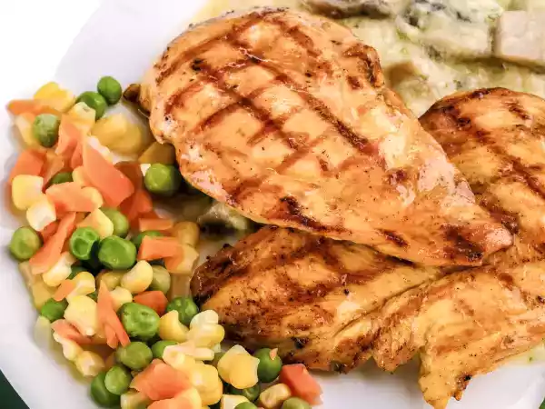 Come rendere più tenera la carne con questo ingrediente che avete già in casa