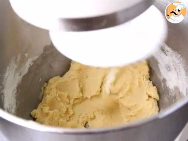 Pasta brisée, la ricetta facile per preparare gustose torte salate - Preparazione tappa 1