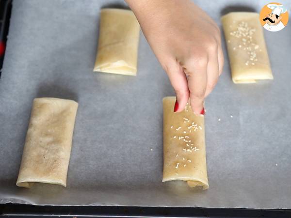 Feta Saganaki al forno: la ricetta greca con pasta fillo, feta e miele - Preparazione tappa 4